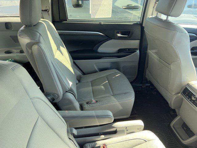 used 2018 Toyota Highlander car, priced at $29,994