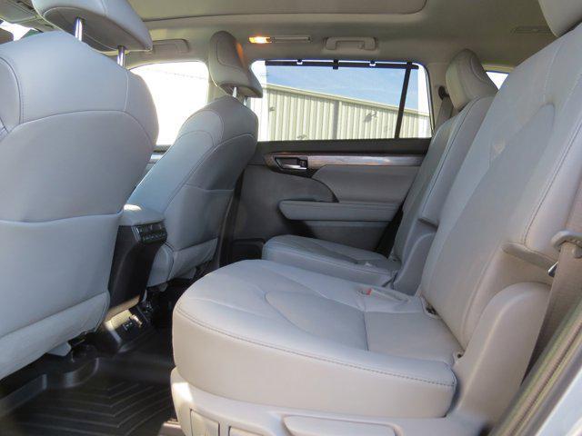 used 2022 Toyota Highlander Hybrid car, priced at $47,995