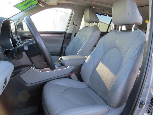 used 2022 Toyota Highlander Hybrid car, priced at $47,995