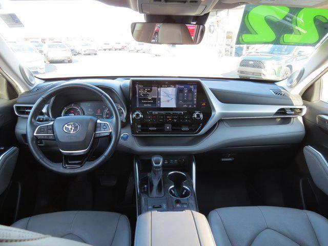 used 2022 Toyota Highlander Hybrid car, priced at $47,995