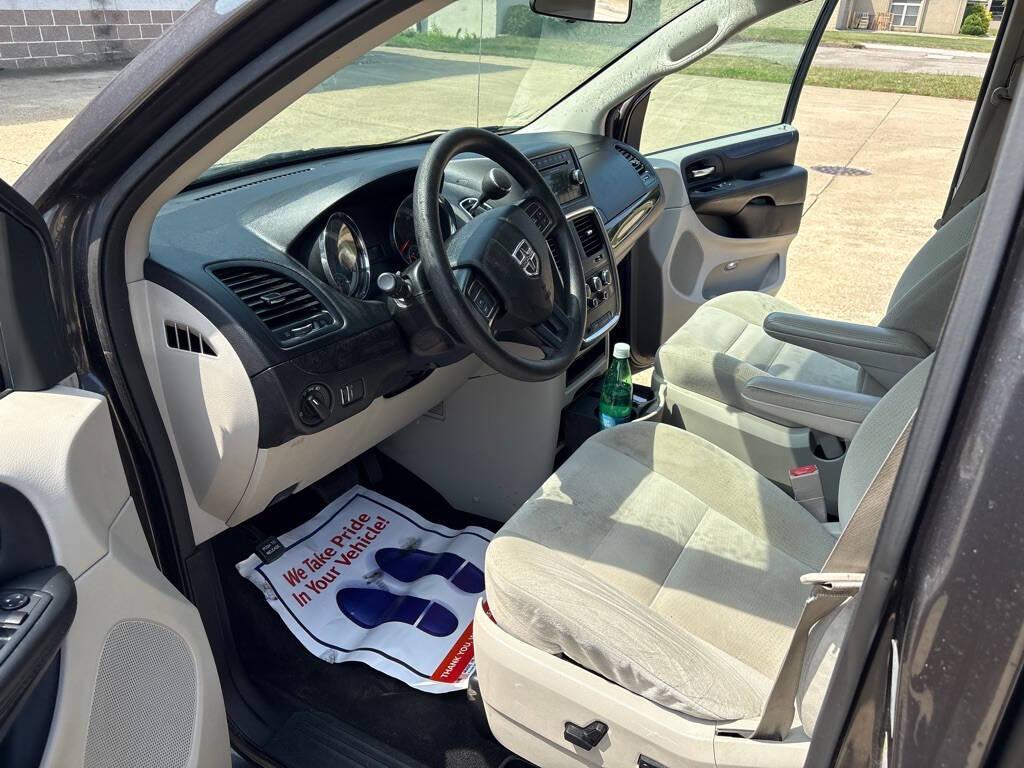 used 2015 Dodge Grand Caravan car, priced at $5,500
