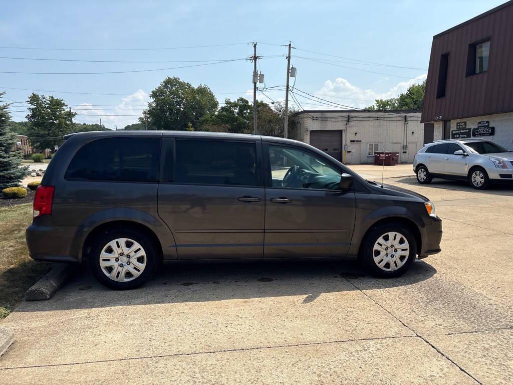 used 2015 Dodge Grand Caravan car, priced at $5,500