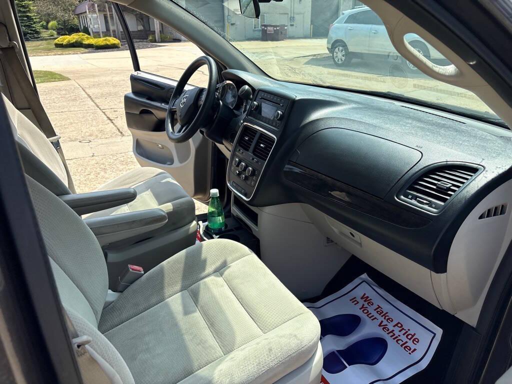 used 2015 Dodge Grand Caravan car, priced at $5,500