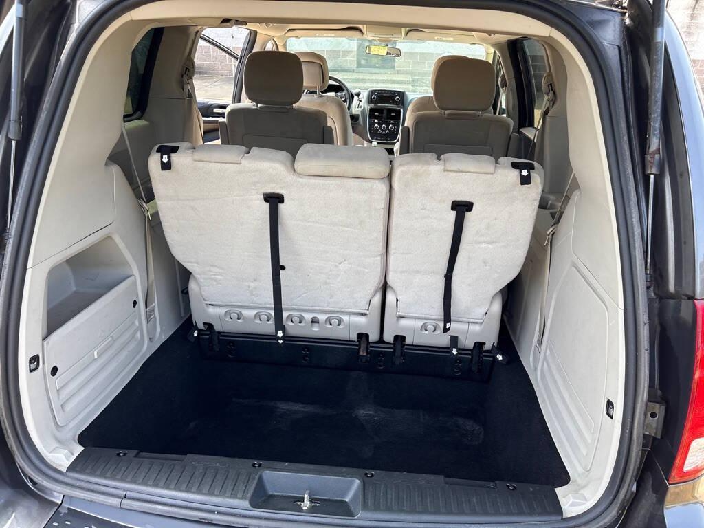 used 2015 Dodge Grand Caravan car, priced at $5,500