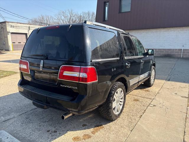 used 2009 Lincoln Navigator car, priced at $7,300