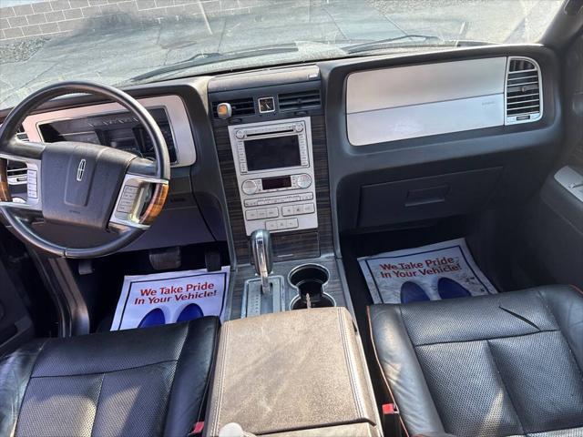 used 2009 Lincoln Navigator car, priced at $7,300