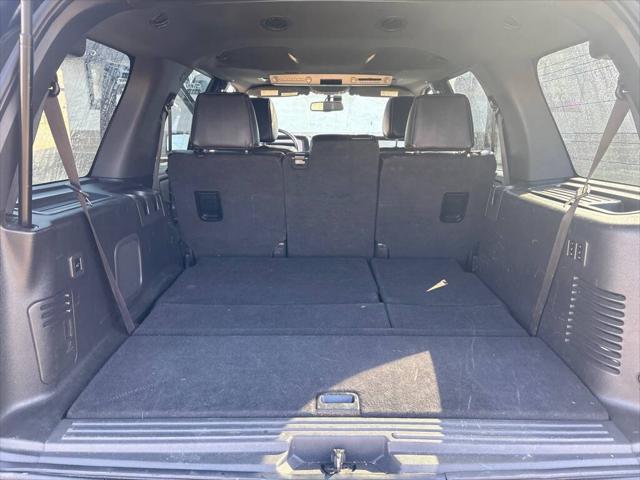 used 2009 Lincoln Navigator car, priced at $7,300