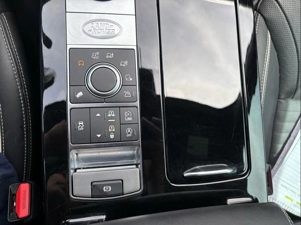 used 2017 Land Rover Discovery car, priced at $13,996