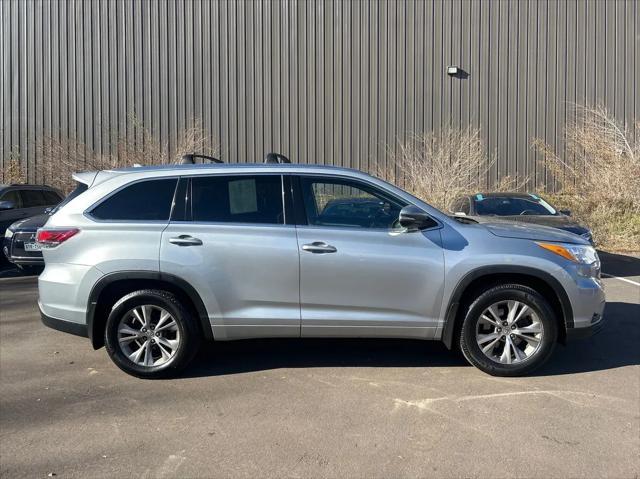 used 2015 Toyota Highlander car, priced at $16,995