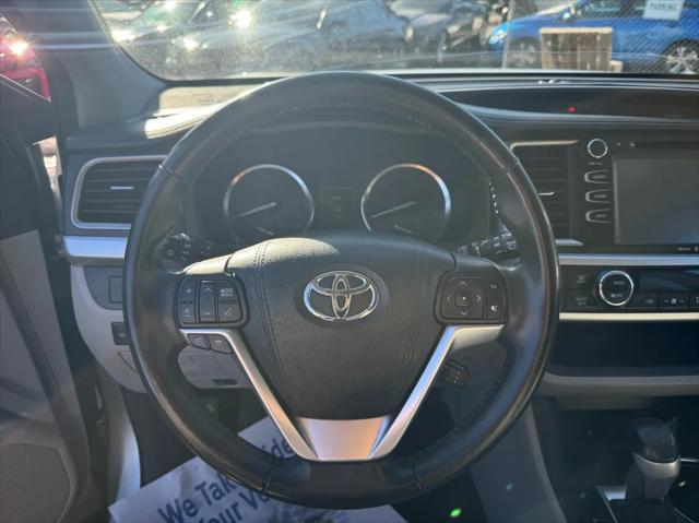 used 2015 Toyota Highlander car, priced at $18,592