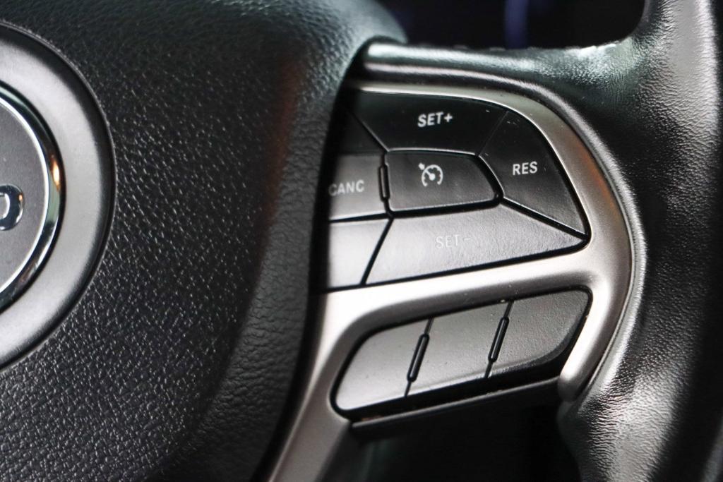 used 2020 Jeep Grand Cherokee car, priced at $20,995