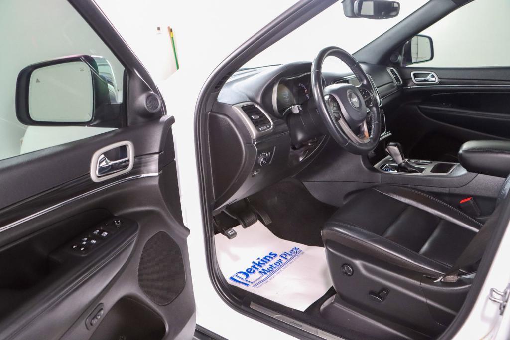used 2020 Jeep Grand Cherokee car, priced at $20,995