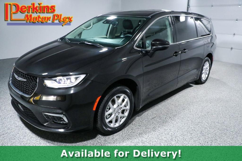 used 2023 Chrysler Pacifica car, priced at $23,895