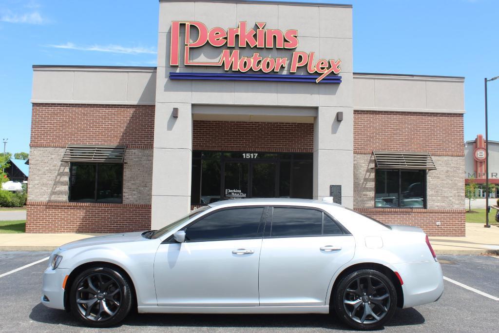 used 2021 Chrysler 300 car, priced at $21,995
