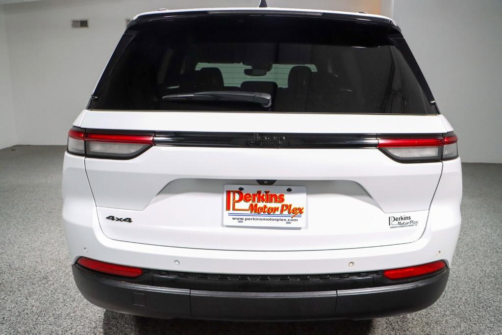 used 2023 Jeep Grand Cherokee car, priced at $32,995