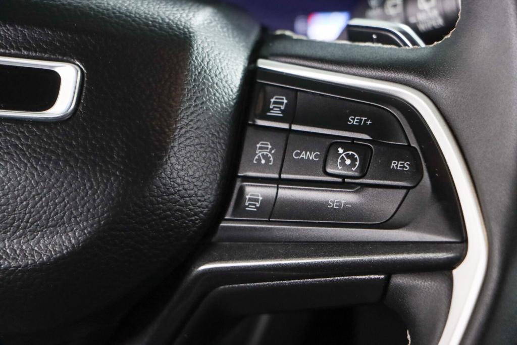 used 2023 Jeep Grand Cherokee car, priced at $32,995