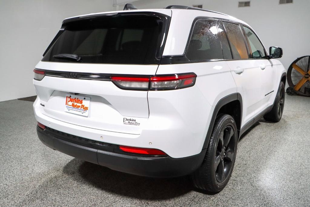used 2023 Jeep Grand Cherokee car, priced at $32,995
