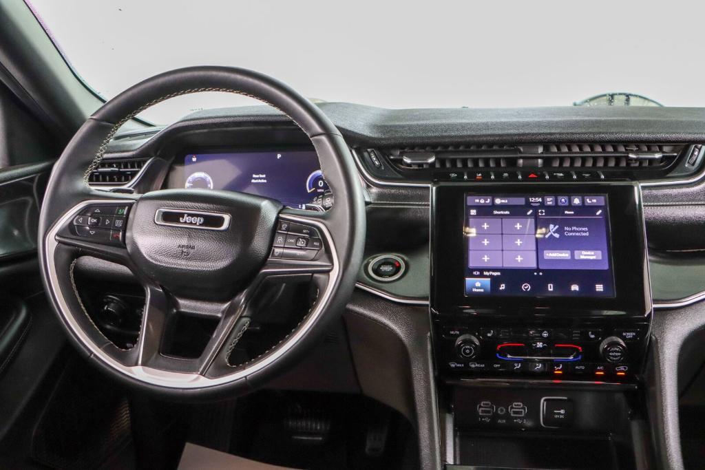 used 2023 Jeep Grand Cherokee car, priced at $32,995