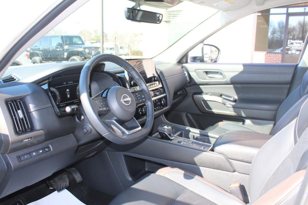 used 2024 Nissan Pathfinder car, priced at $39,995