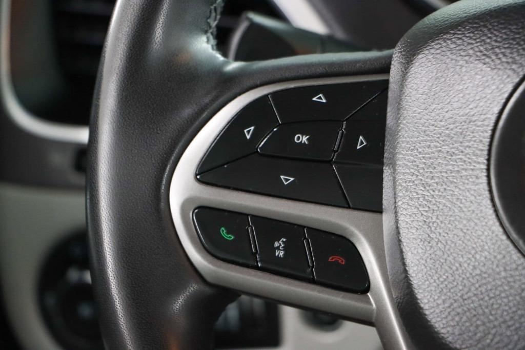 used 2022 Jeep Cherokee car, priced at $17,995