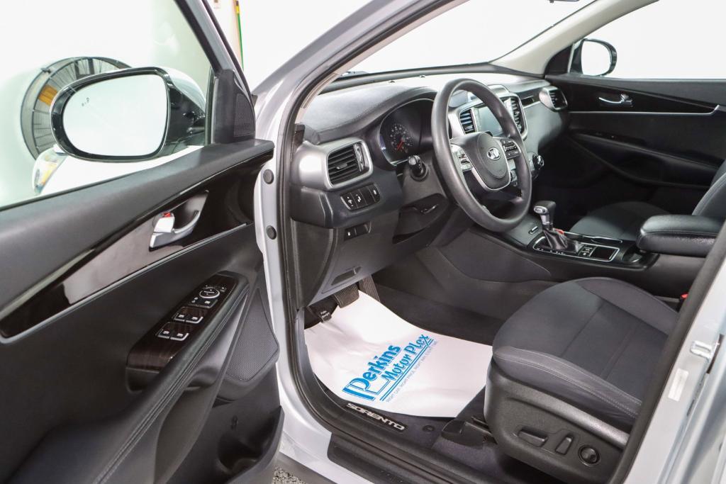 used 2019 Kia Sorento car, priced at $12,895