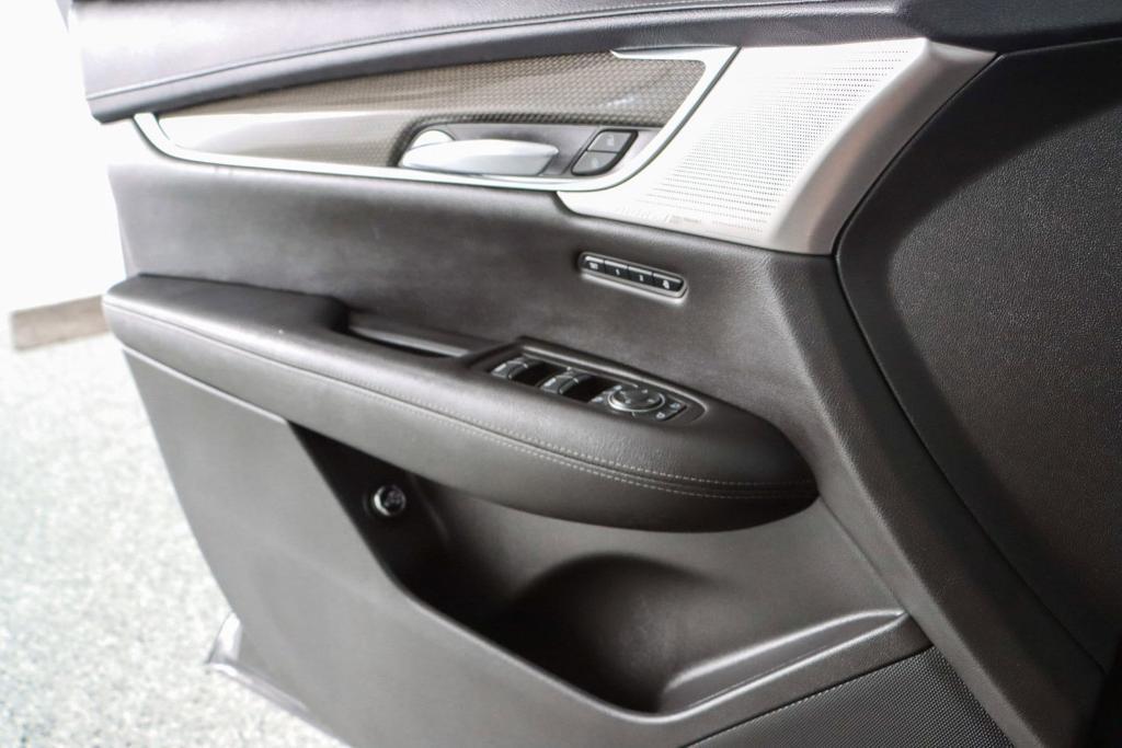 used 2020 Cadillac XT5 car, priced at $27,895