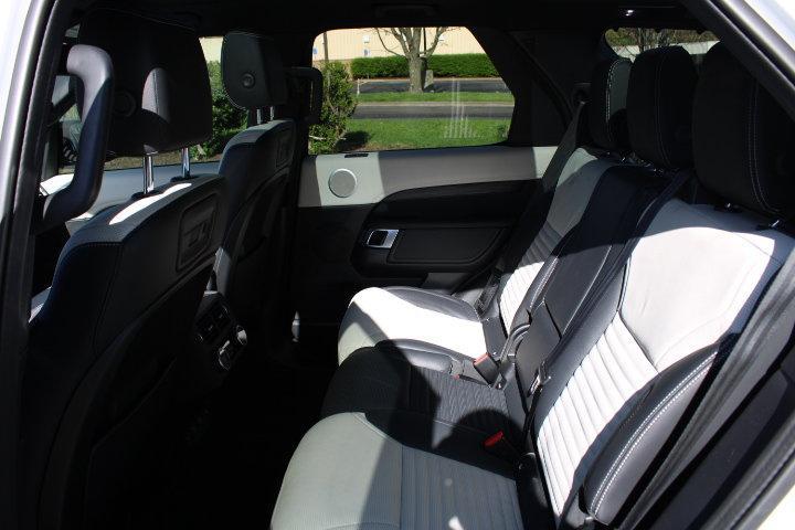 used 2022 Land Rover Discovery car, priced at $36,995