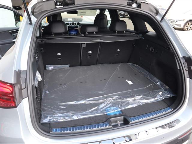 new 2025 Mercedes-Benz GLC 300 car, priced at $56,425