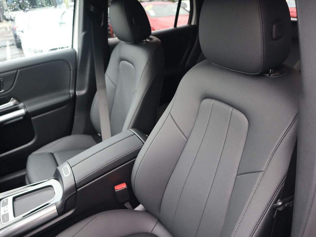 used 2025 Mercedes-Benz GLA 250 car, priced at $39,961