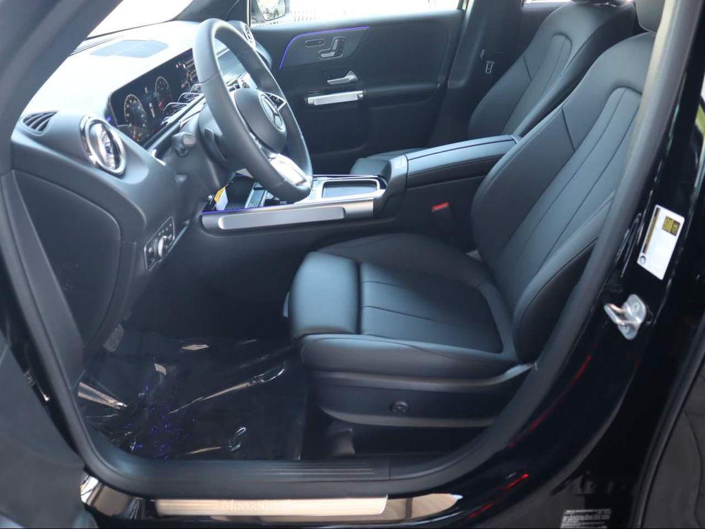 used 2025 Mercedes-Benz GLB 250 car