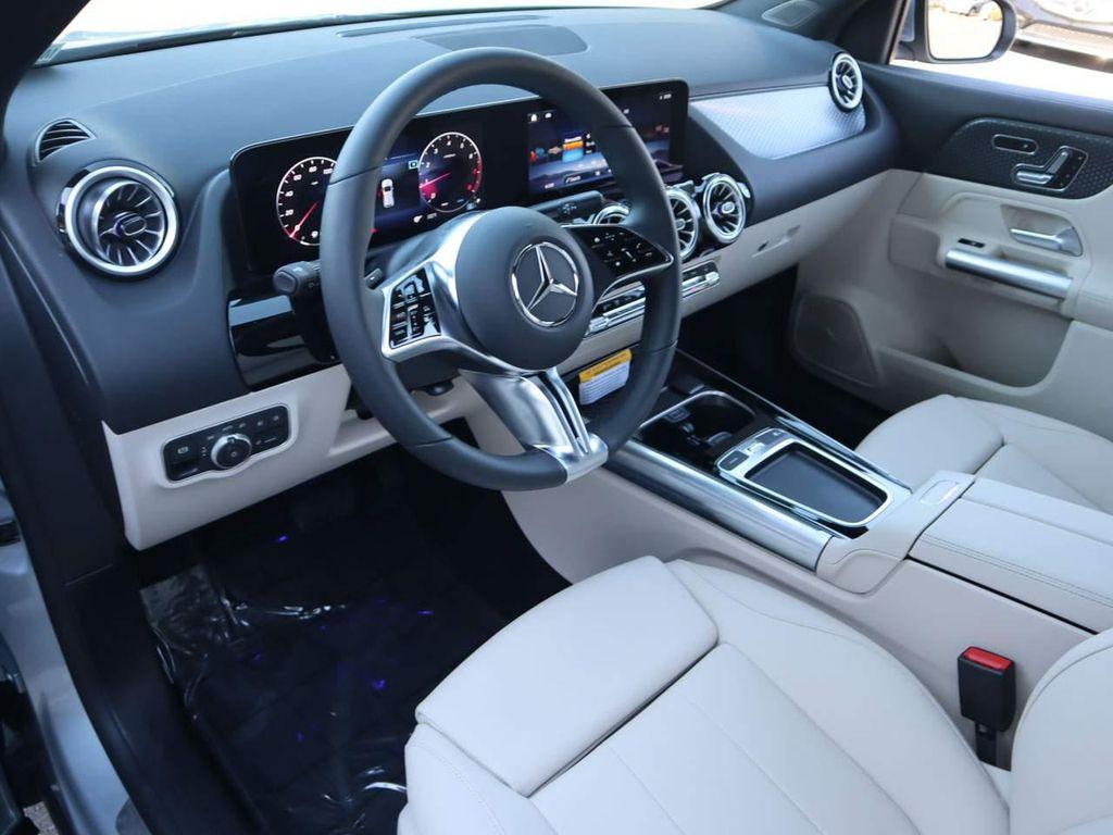 used 2025 Mercedes-Benz GLA 250 car, priced at $45,917