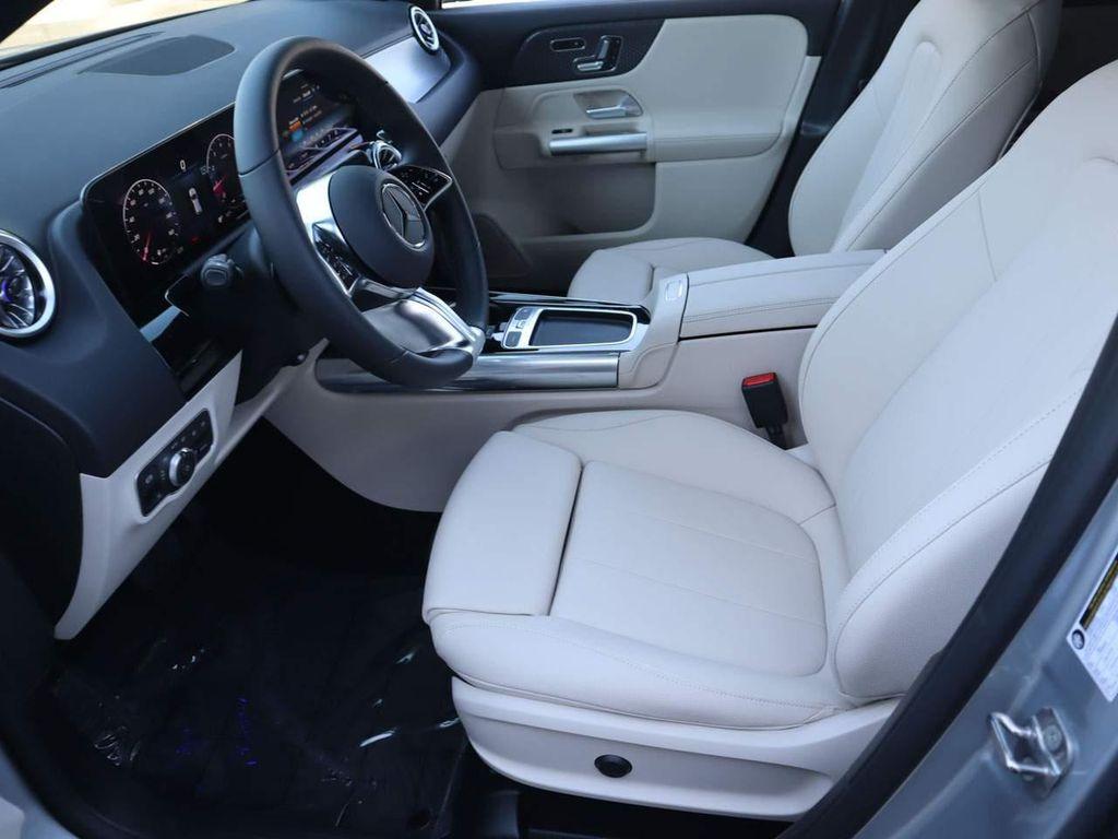 used 2025 Mercedes-Benz GLA 250 car, priced at $45,917