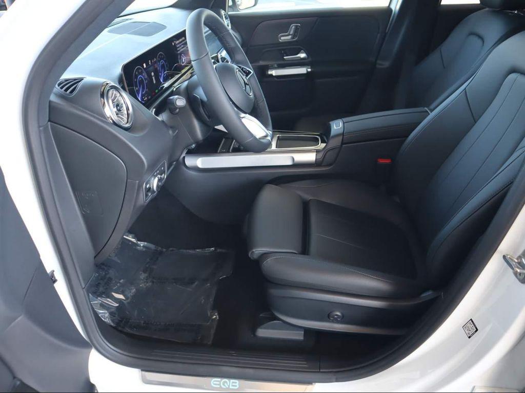new 2025 Mercedes-Benz EQB 250 car, priced at $57,600