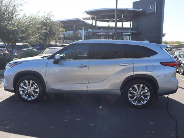 used 2022 Toyota Highlander Hybrid car, priced at $38,491