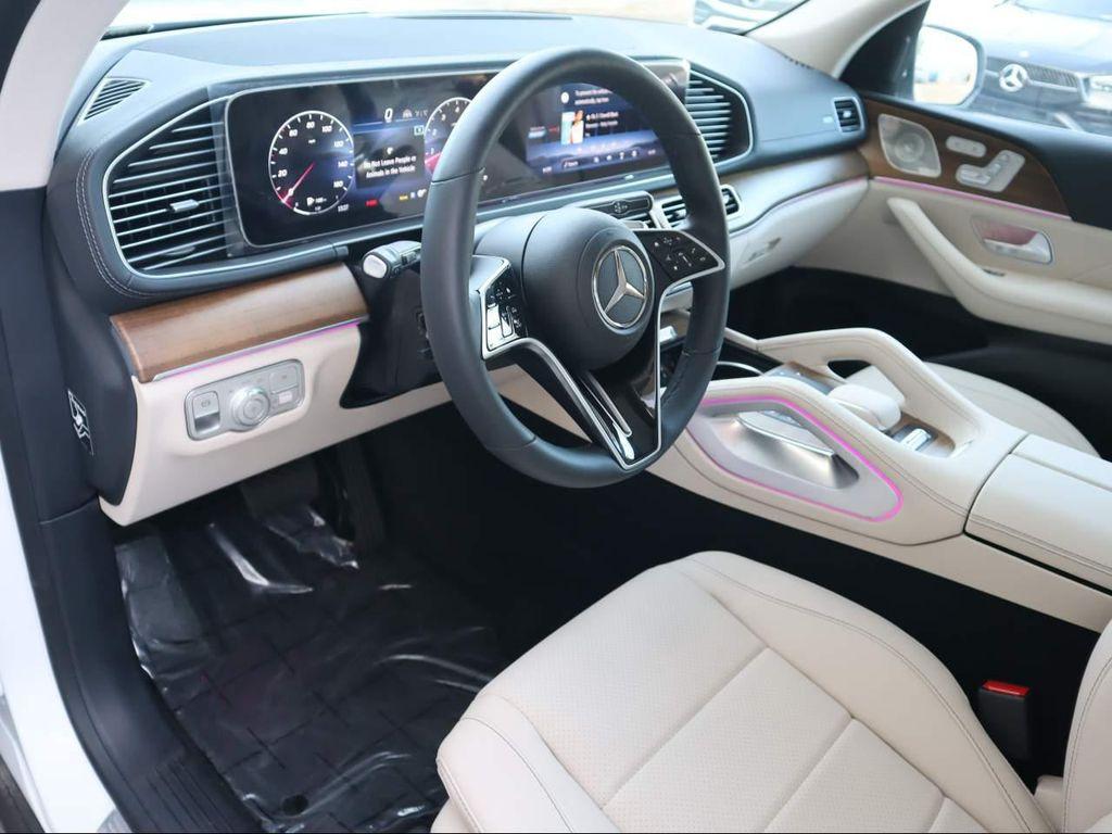 new 2024 Mercedes-Benz GLS 450 car, priced at $90,980