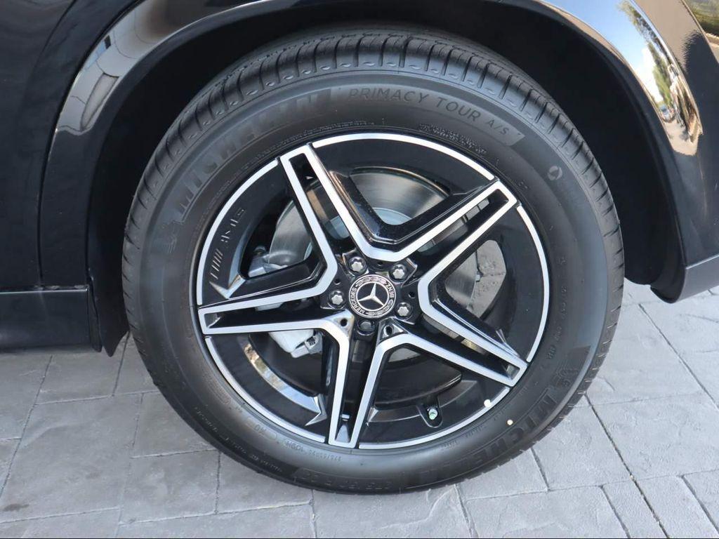 new 2026 Mercedes-Benz GLE 450 car, priced at $76,135