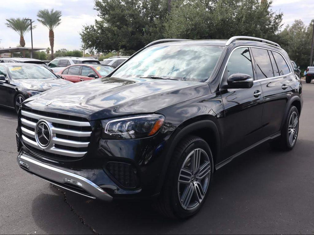 new 2025 Mercedes-Benz GLS 450 car, priced at $91,945