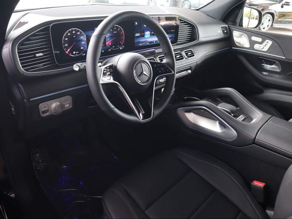 new 2025 Mercedes-Benz GLS 450 car, priced at $91,945