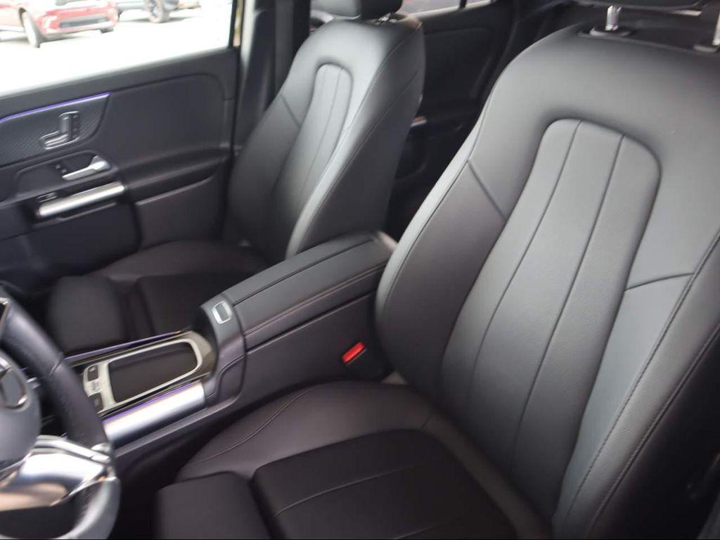 used 2025 Mercedes-Benz GLA 250 car, priced at $38,703