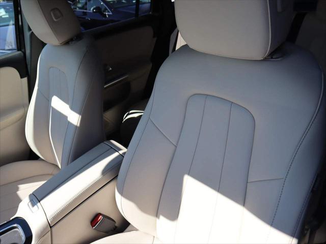 used 2025 Mercedes-Benz GLA 250 car, priced at $43,927