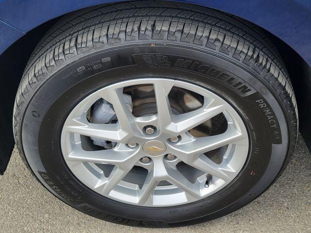 used 2023 Chevrolet Equinox car, priced at $19,595