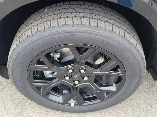 new 2025 Ford Maverick car, priced at $38,381