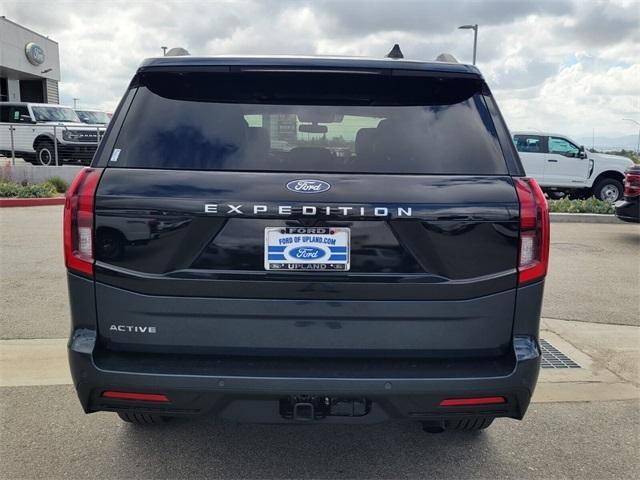 new 2025 Ford Expedition car, priced at $70,900