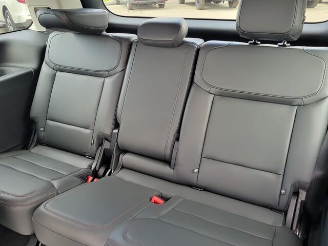 new 2025 Ford Expedition car, priced at $65,937