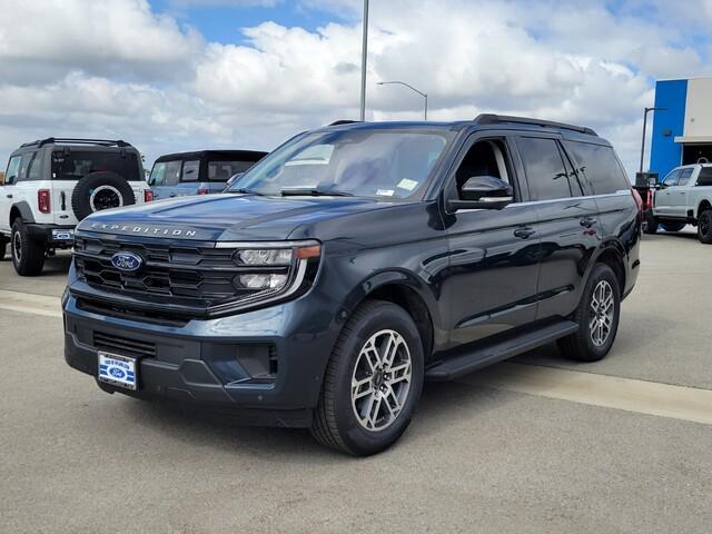 new 2025 Ford Expedition car, priced at $65,937