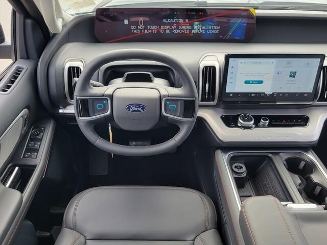 new 2025 Ford Expedition car, priced at $65,937