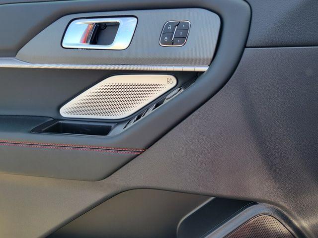 new 2025 Ford Explorer car