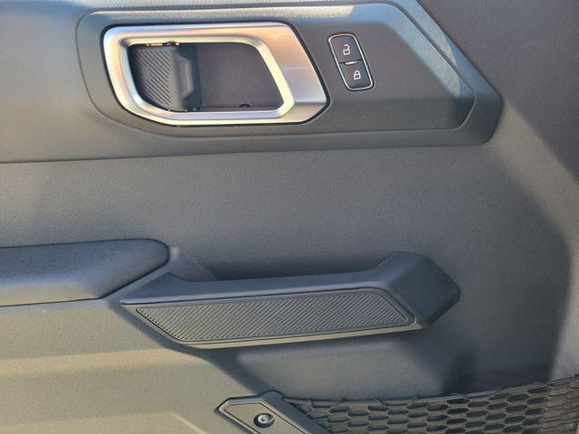 new 2025 Ford Bronco car, priced at $47,715