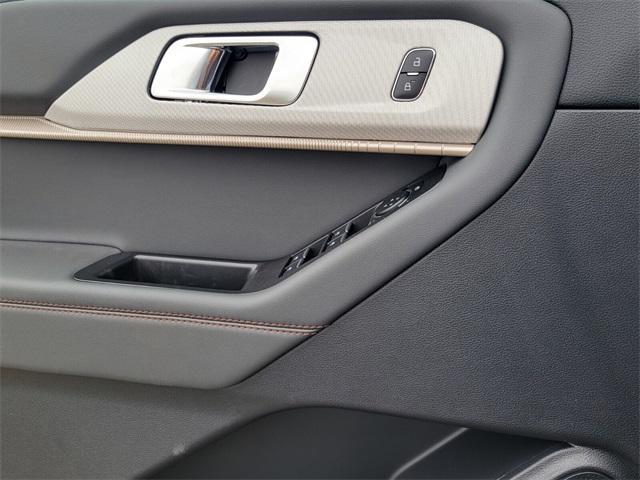 new 2025 Ford Explorer car, priced at $43,737