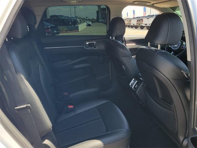 used 2021 Kia Sorento car, priced at $25,495